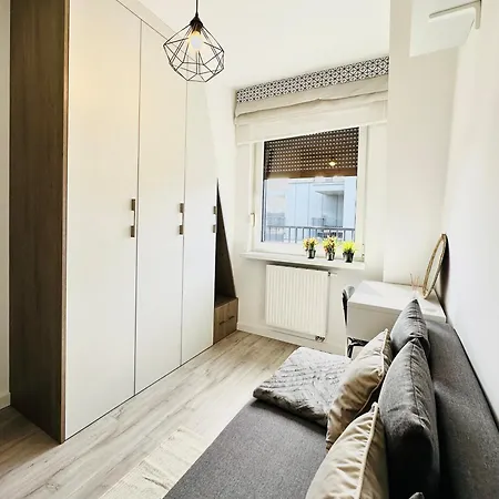 Rozana Parking Apartment Poznan