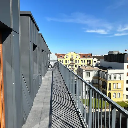 Rozana Free Parking Apartment